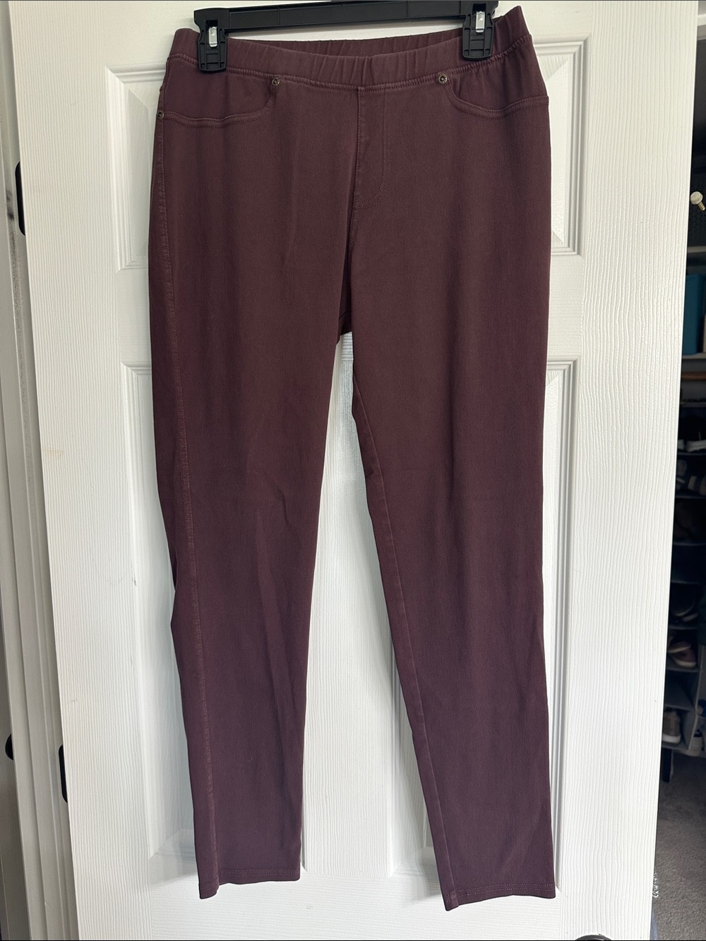 Women’s  Stretch Slim Jeggings in Burgundy size L/XL